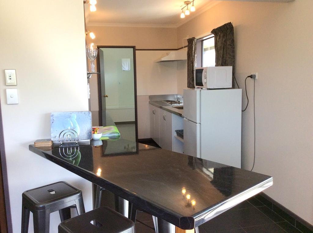 Fiordland Great Views Holiday Park เทอาเนา ภายนอก รูปภาพ
