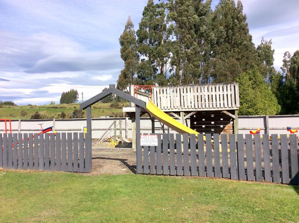 Fiordland Great Views Holiday Park เทอาเนา ภายนอก รูปภาพ